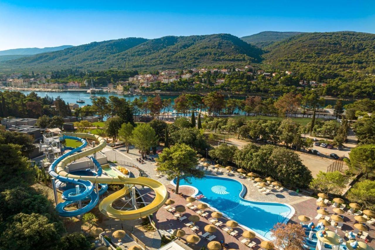 Trim Sunny Apartments By Valamar Stari Grad  Εξωτερικό φωτογραφία