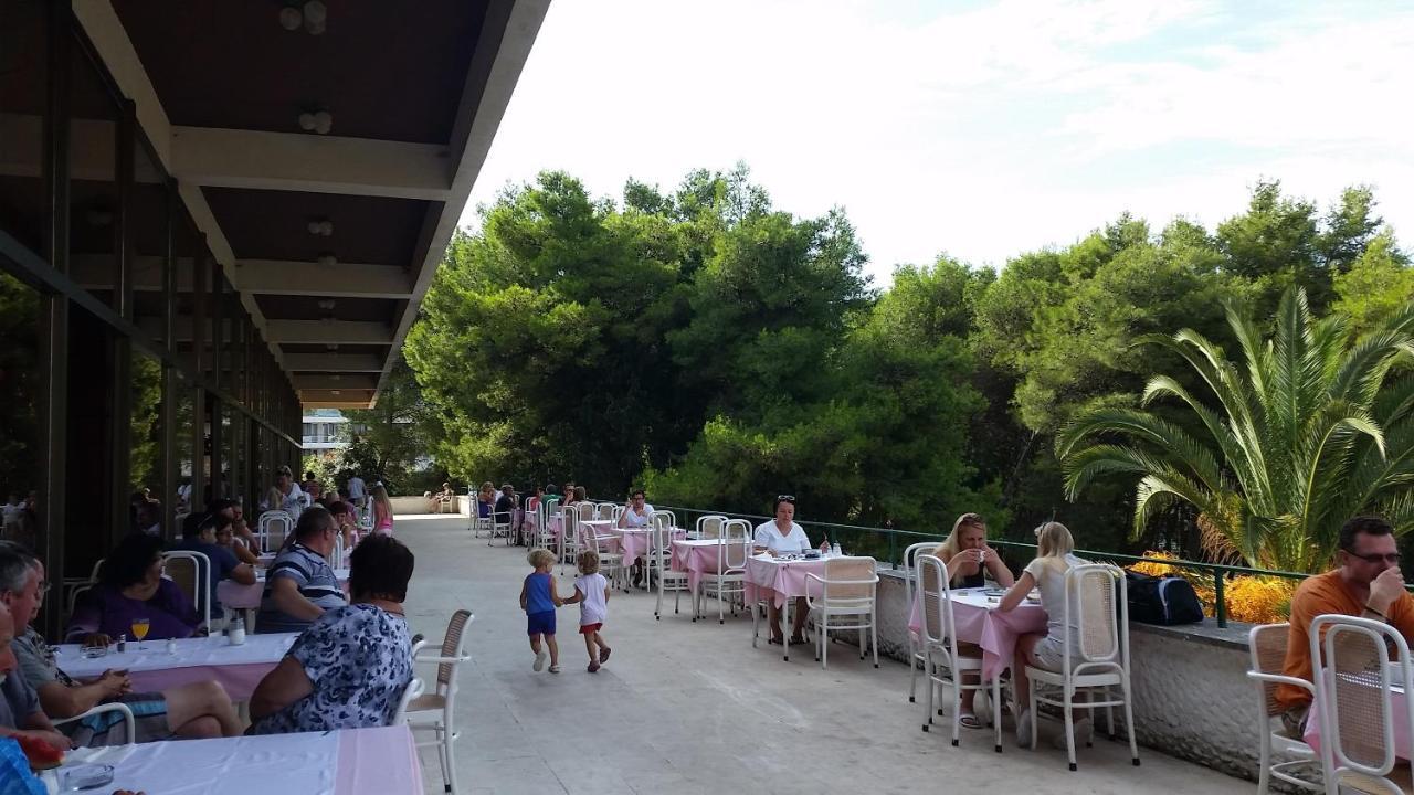 Trim Sunny Apartments By Valamar Stari Grad  Εξωτερικό φωτογραφία