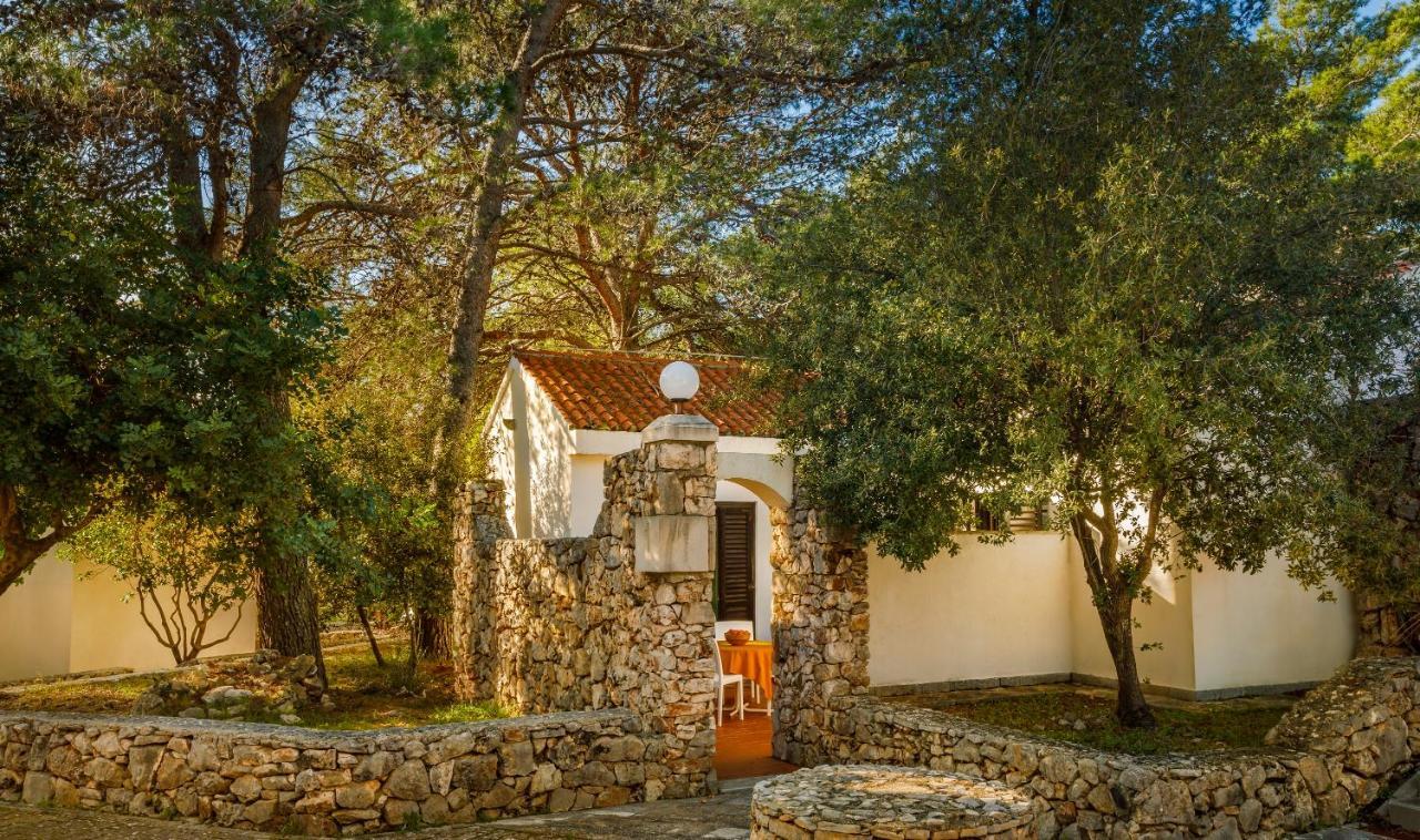 Trim Sunny Apartments By Valamar Stari Grad  Εξωτερικό φωτογραφία